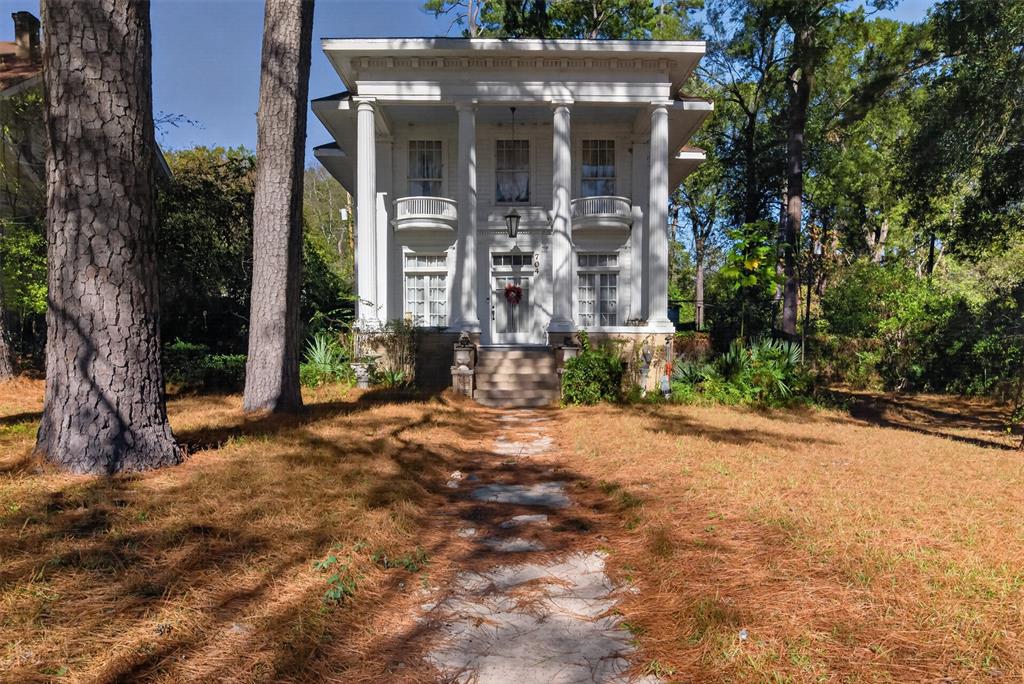704 Wilkinson Street — photo
