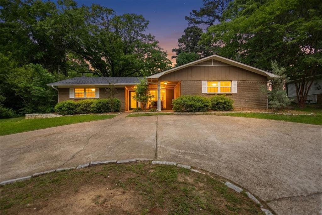 1327 Bridle Path Lane — photo