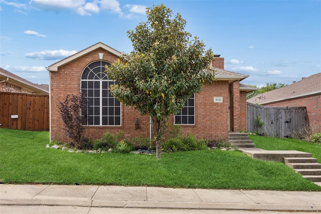 716 Ashbrook Drive — photo