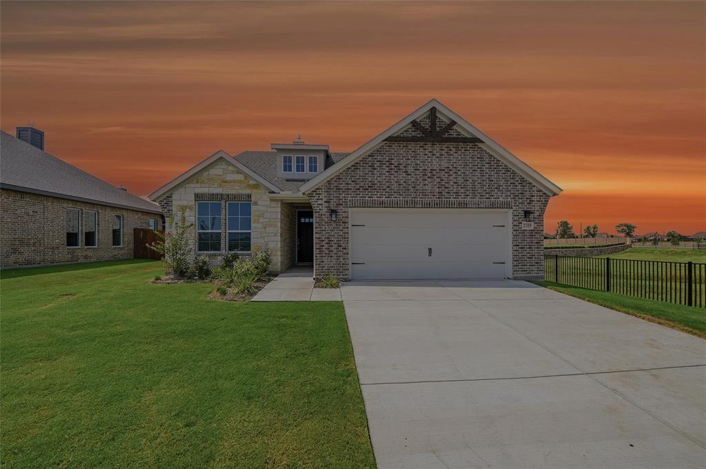 2109 Bluebird Lane — photo
