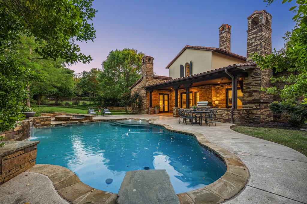 2215 King Fisher Drive — photo