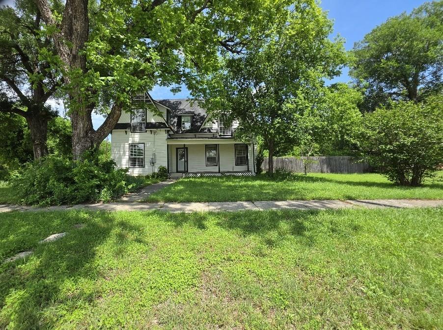 515 N Bosque Street — photo