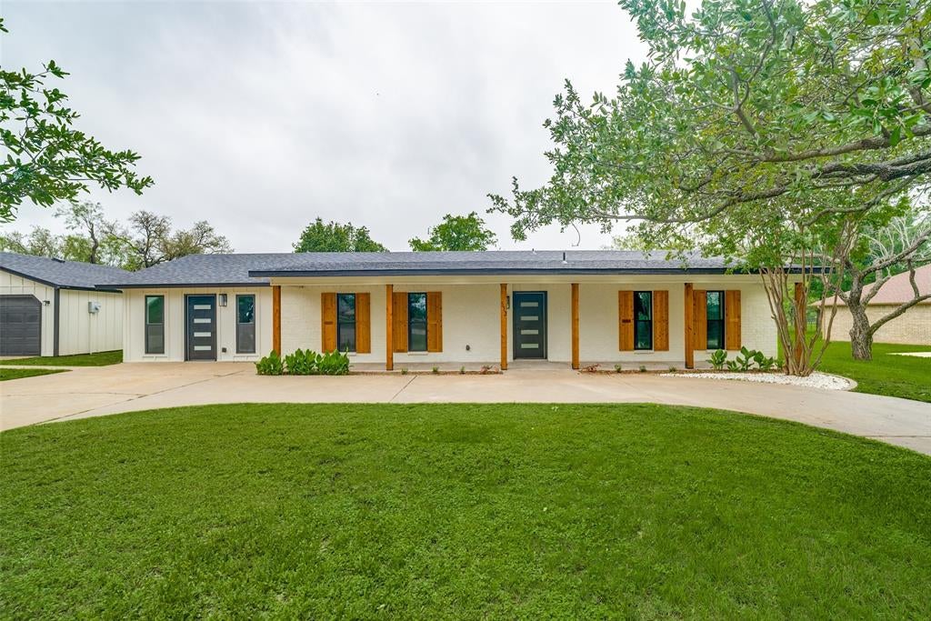 512 Grandview Drive — photo