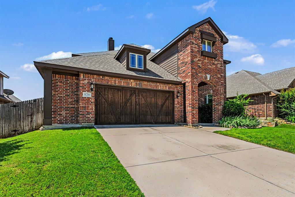 828 Sunflower Court — photo