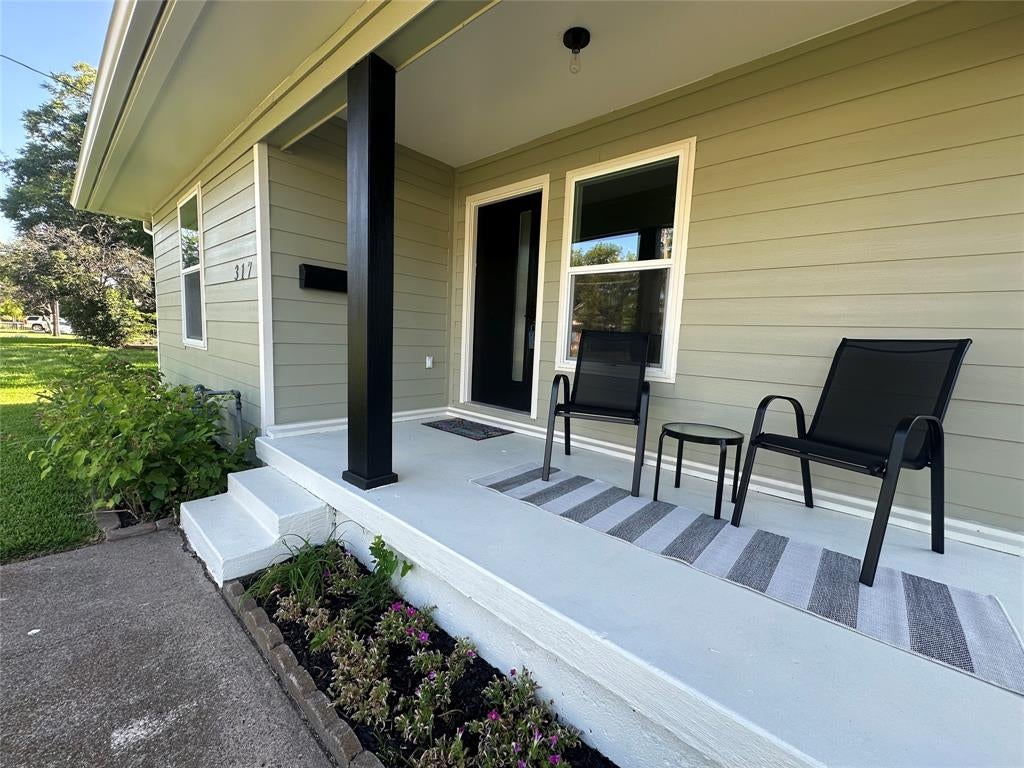 317 S Walker Street — photo