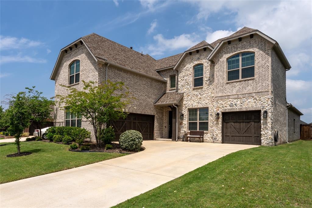1002 Amber Knoll Drive — photo