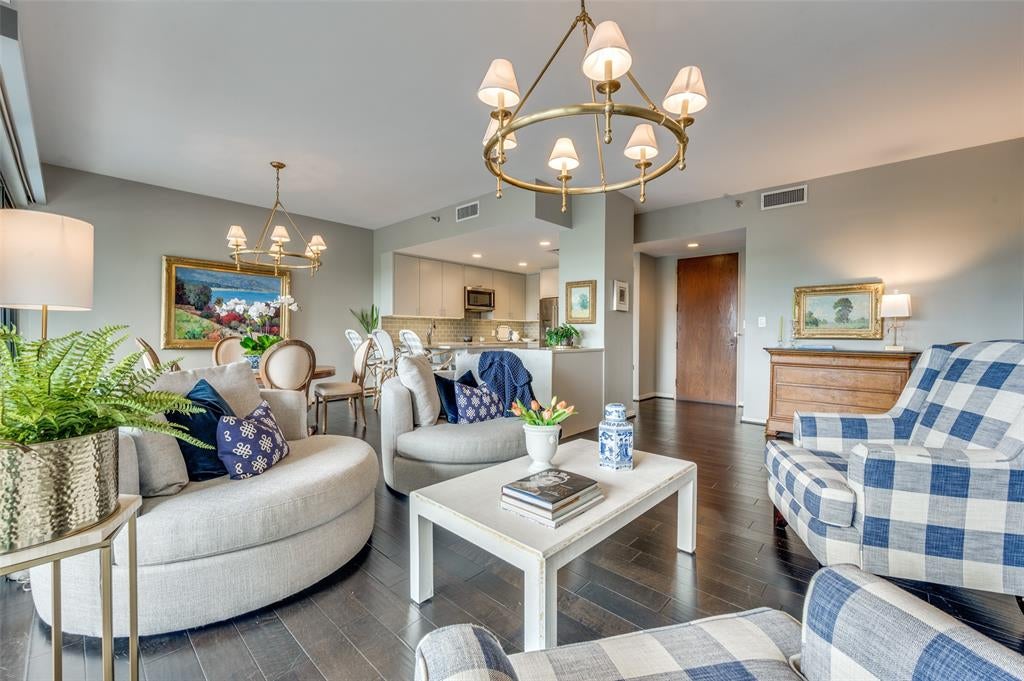 3831 Turtle Creek Boulevard 4D — photo