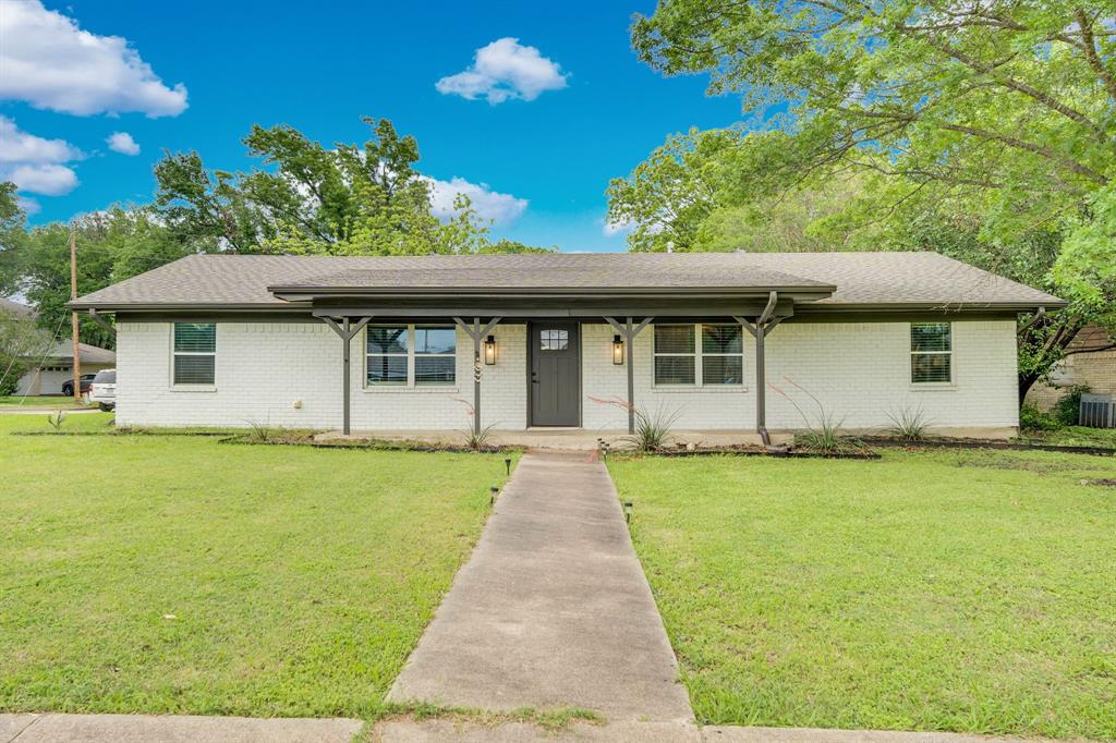 1104 Williamsburg Drive — photo