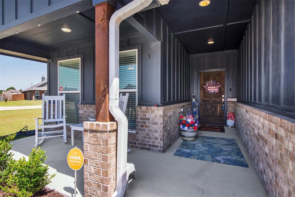 2113 Ajay Drive — photo