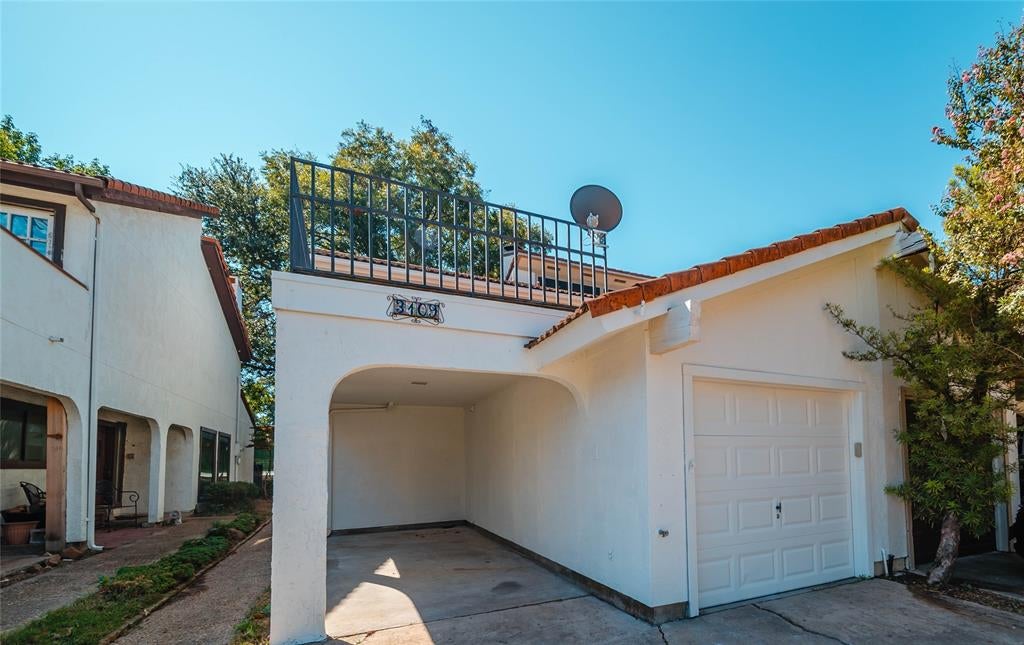 3109 Lakeside Drive — photo