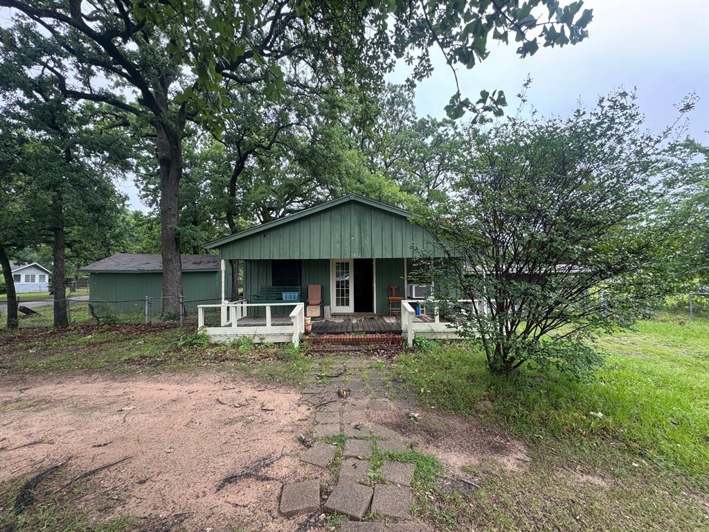 812 Cedarcrest Drive — photo