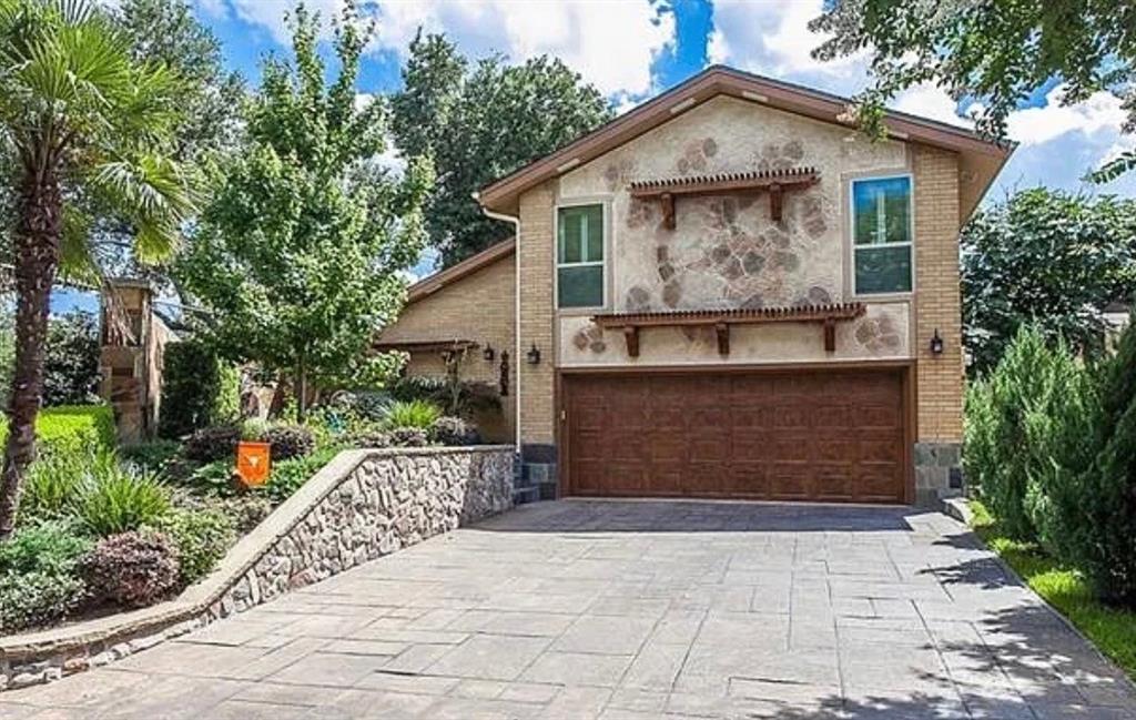 16702 Village Lane — photo