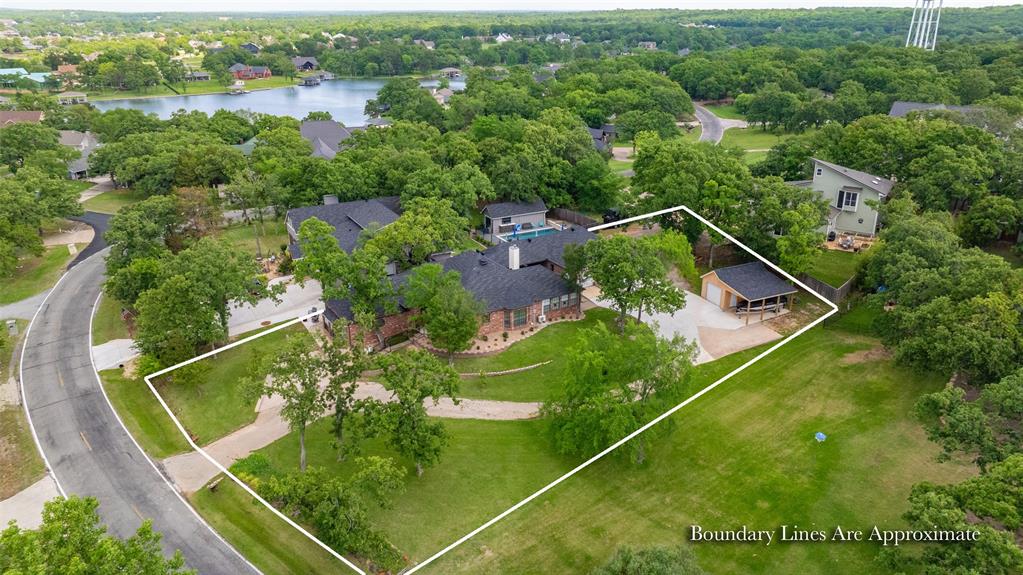 205 Kiowa Drive E — photo