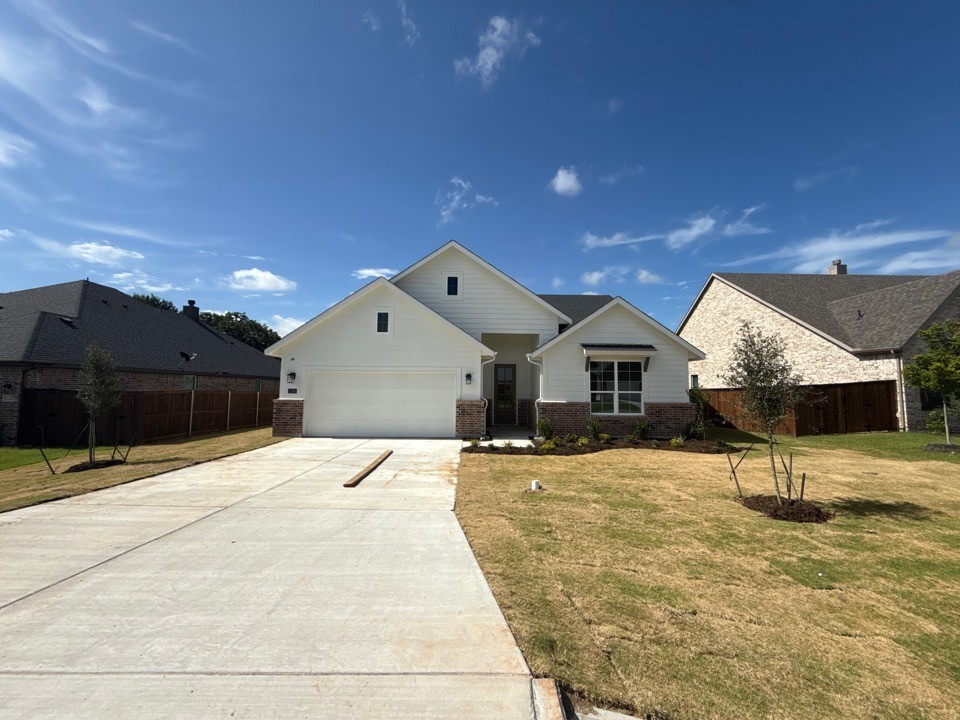 1124 Trinity Drive, Springtown, TX 76082