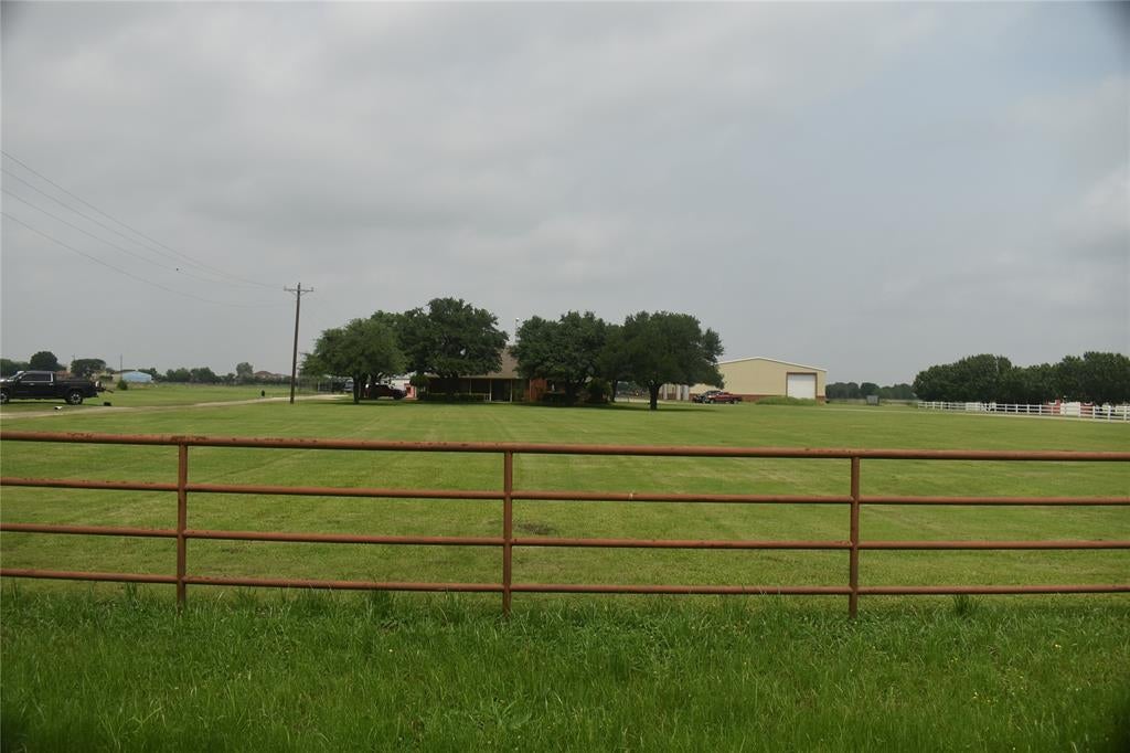 2320 W. Lucas Road — photo