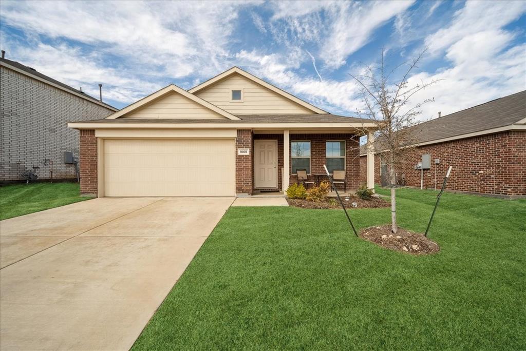1005 Crestview Drive — photo
