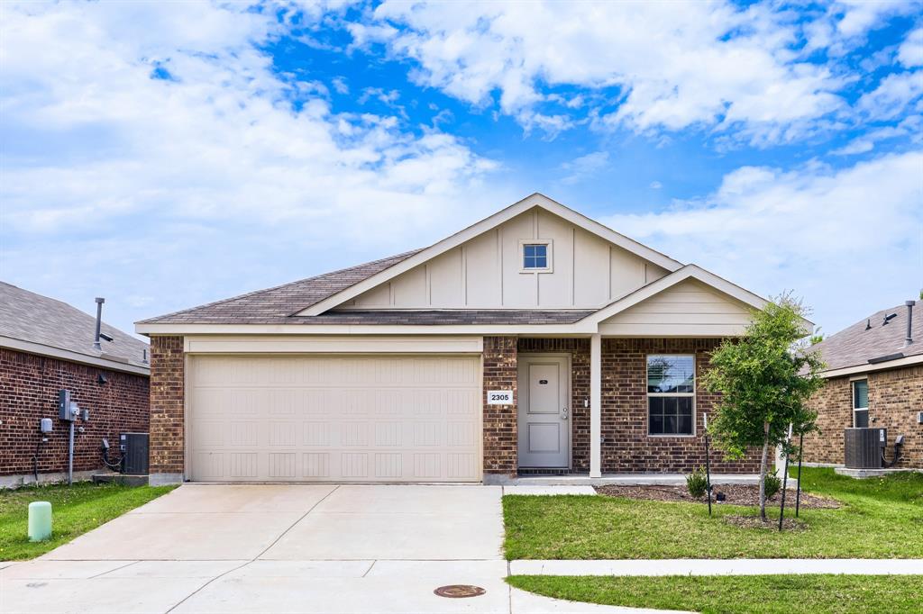 2305 Mobile Drive — photo
