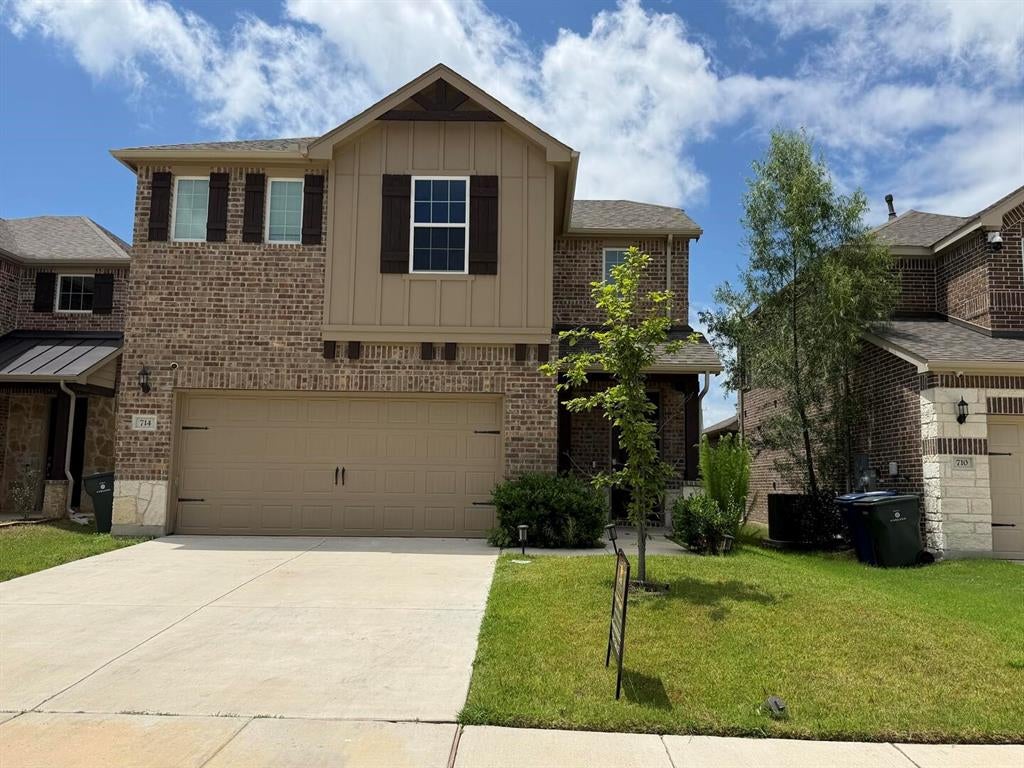 714 Creekwater Lane — photo