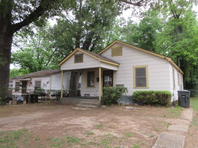 1540 Natalie Street — photo