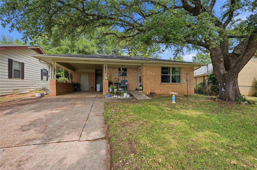 707 W Brock Street — photo