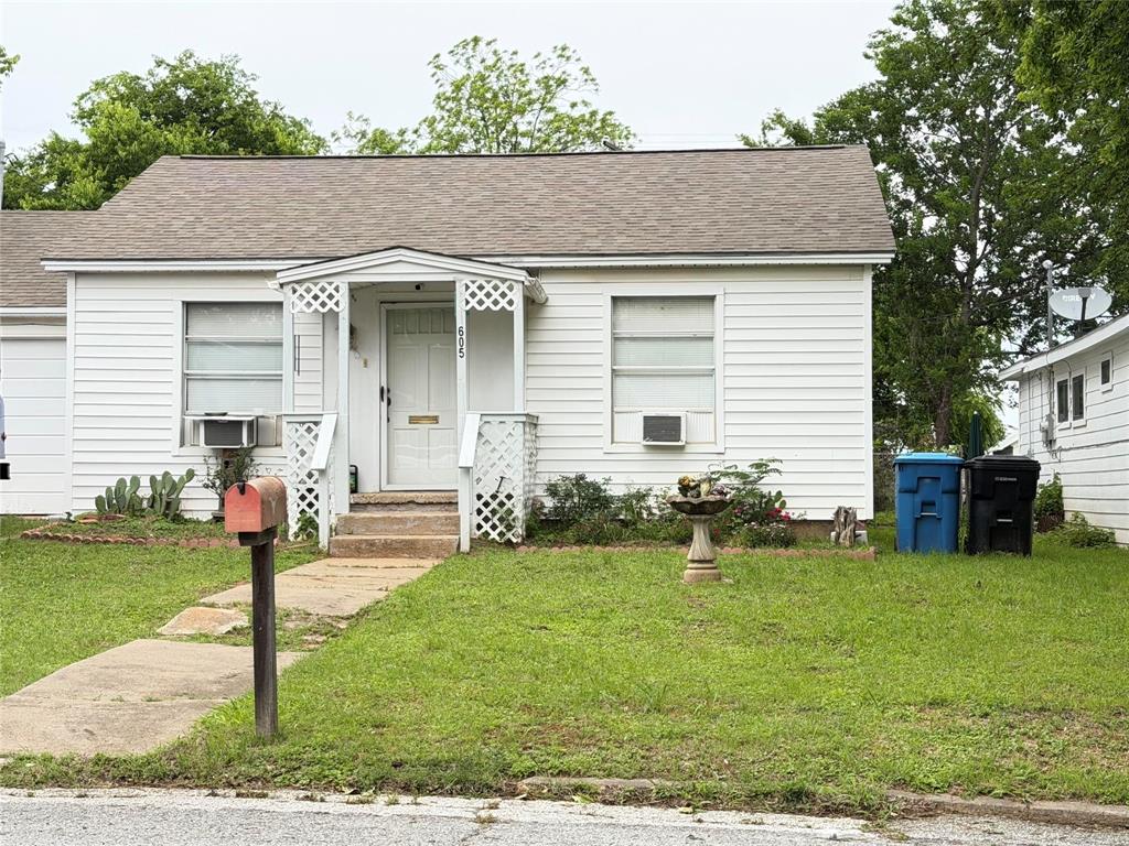 605 E Morton Street — photo