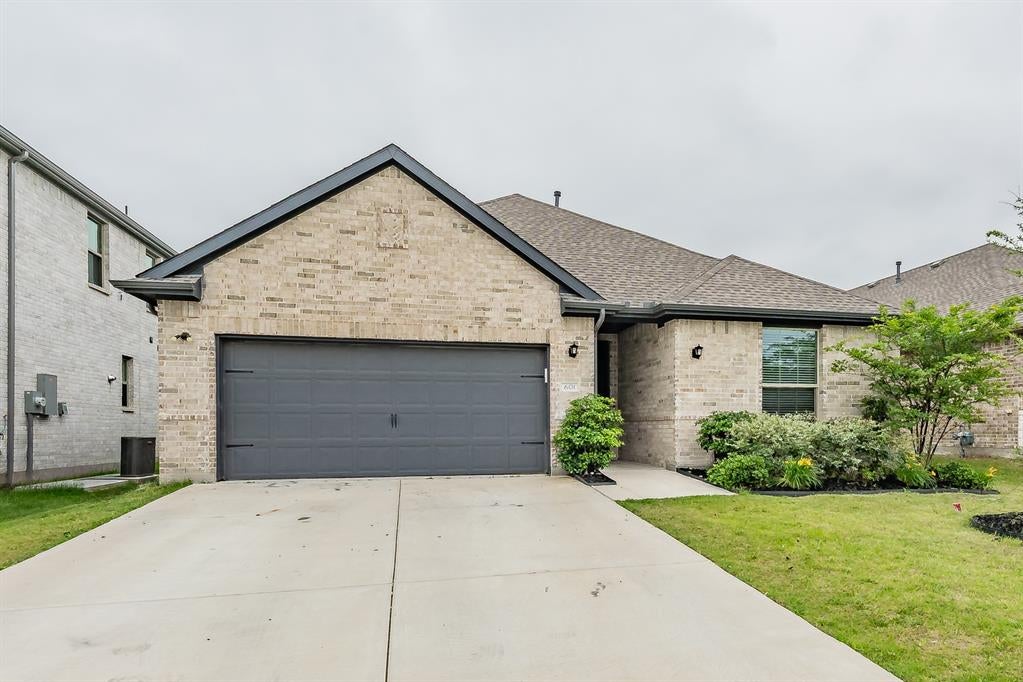 601 Bethpage Drive — photo
