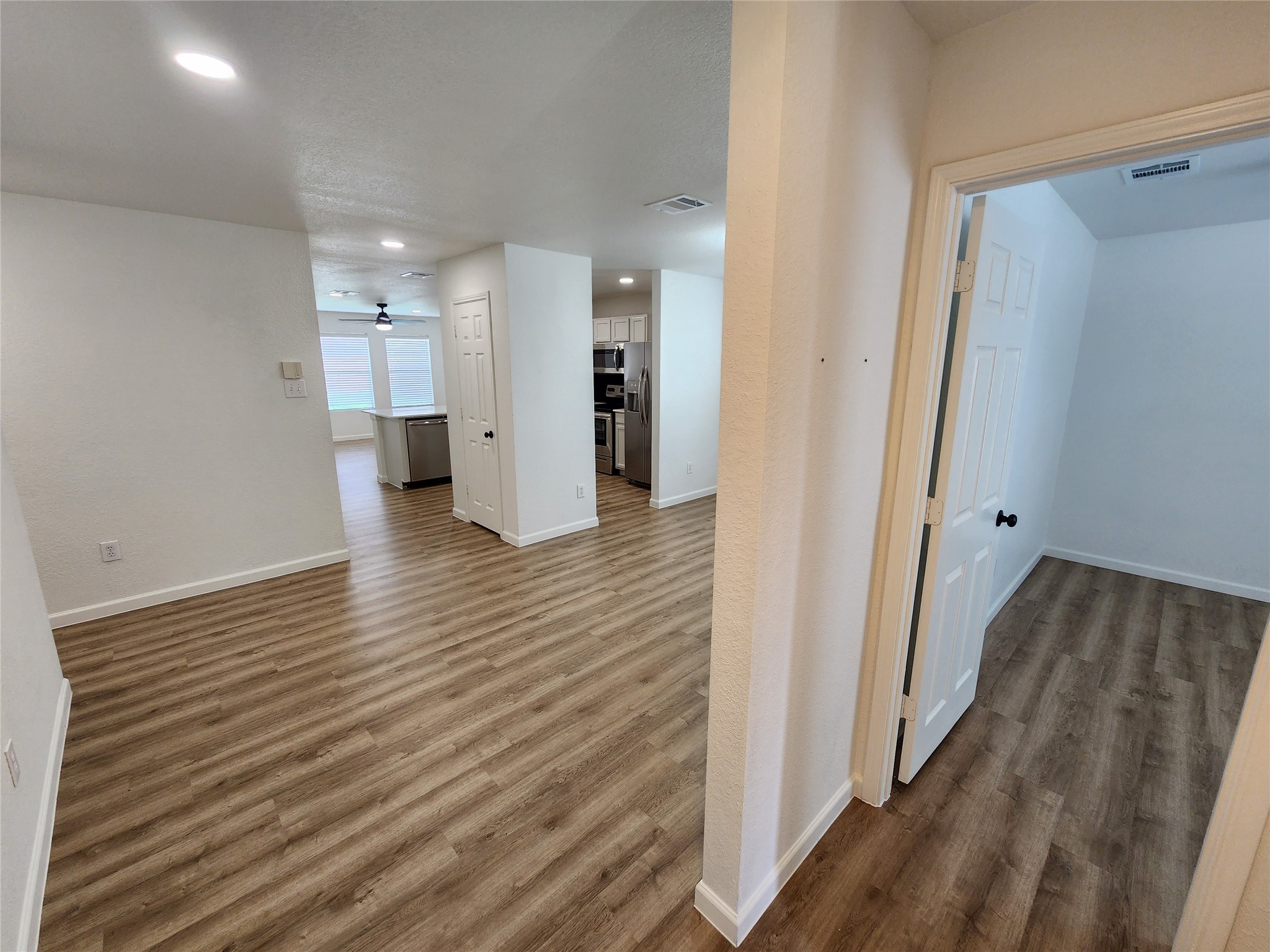 12808 Kingsgate Drive, Rhome, TX 76078 — photo 3