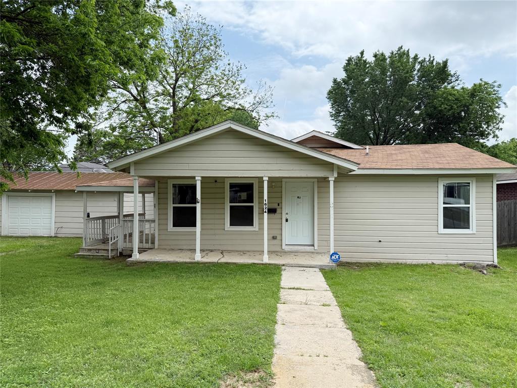 1624 Roy Street — photo