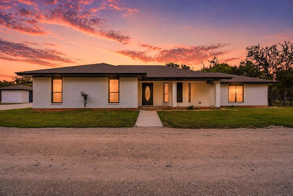 1070 Diamond Oaks Road — photo