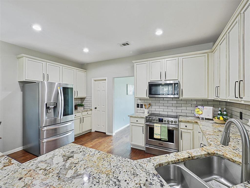 5004 Rain Forest Drive — photo