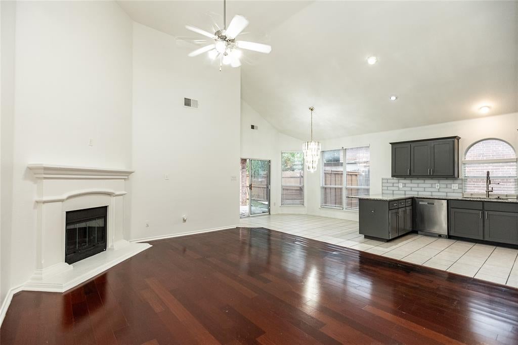 9901 Bend Court — photo