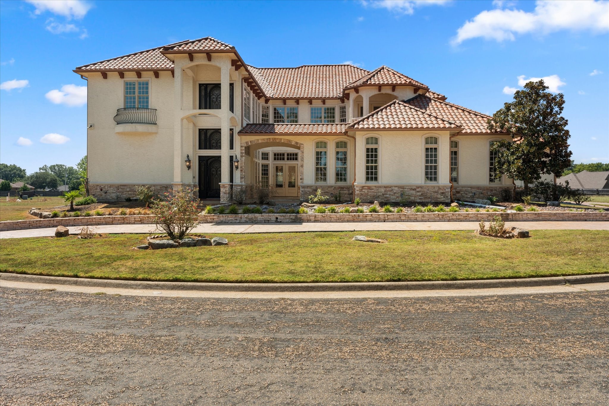 224 Kathryn Court — photo