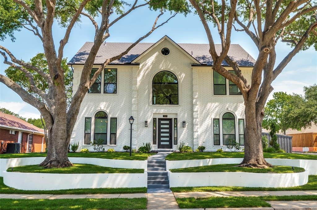 1420 Dudley Drive — photo