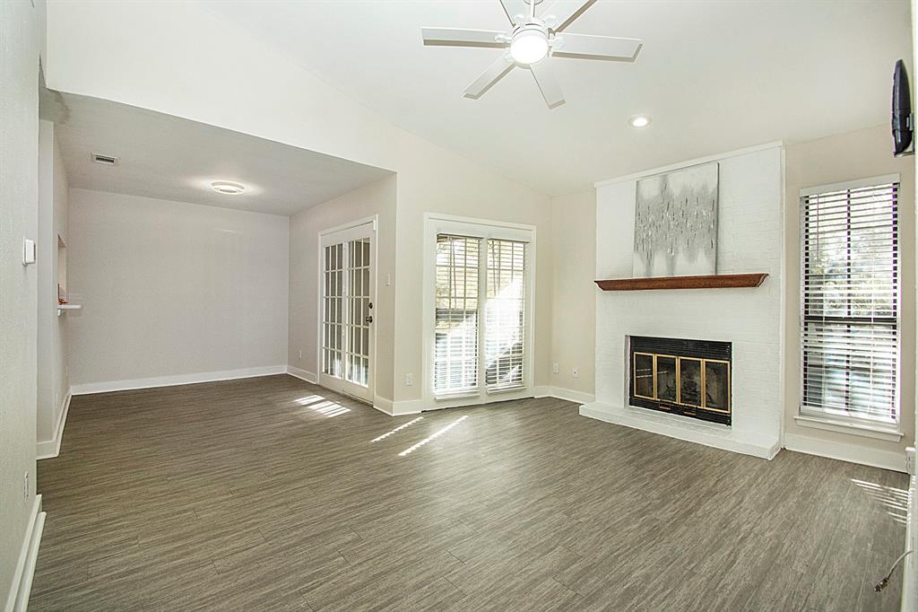 1104 Riverchase Lane 204 — photo