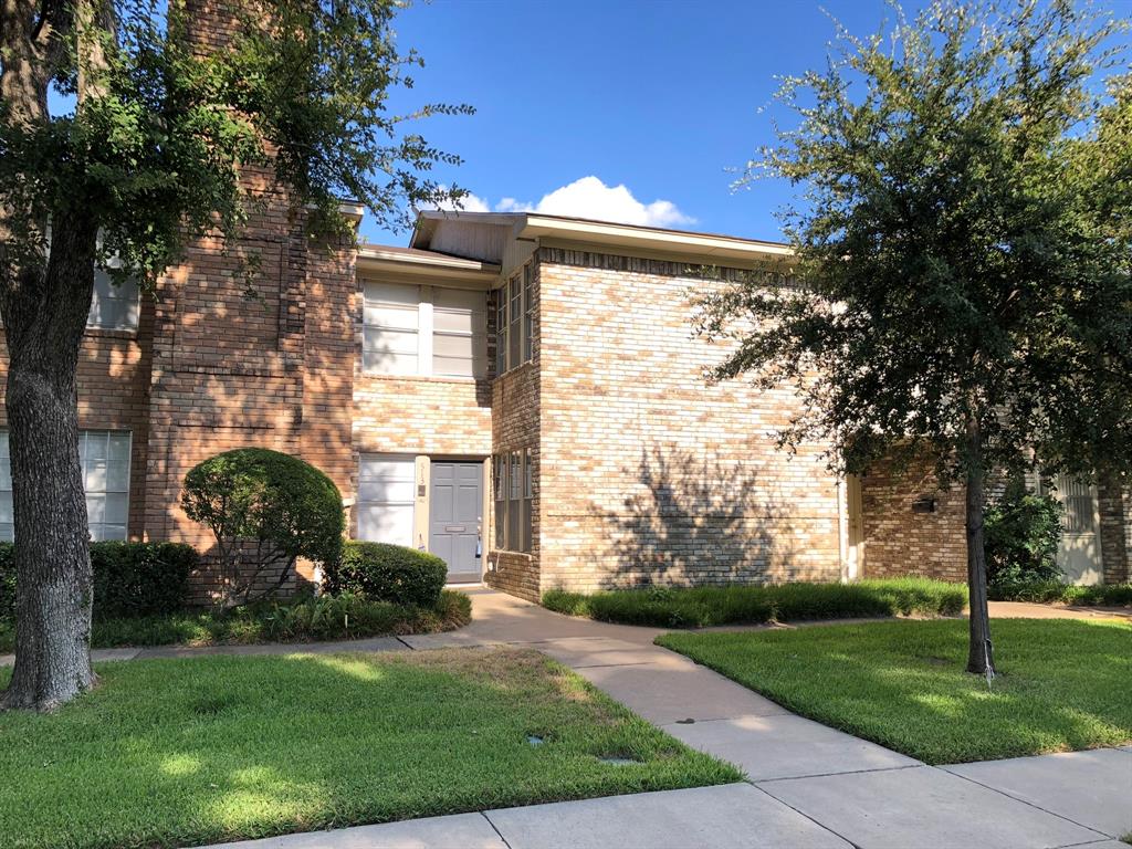 513 Towne House Lane — photo