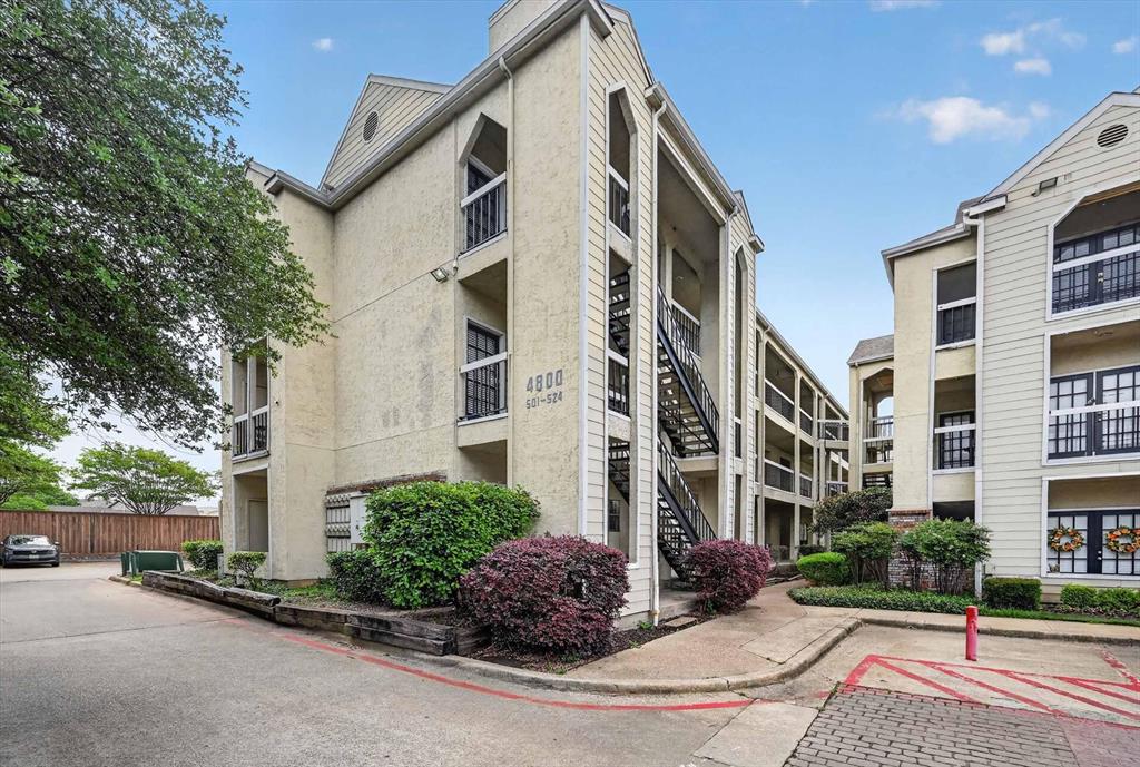4800 W Lovers Lane 502 — photo