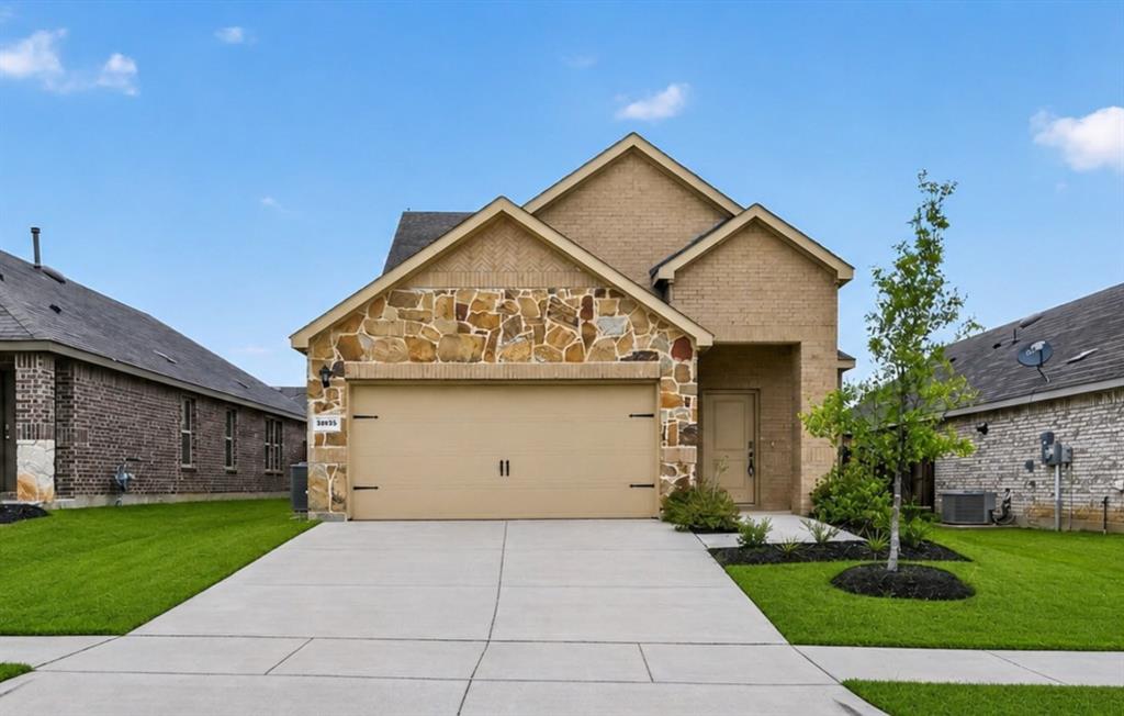 3955 Oak Creek Circle — photo