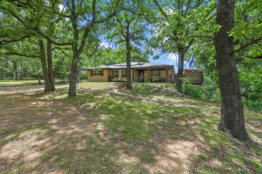 1231 Oak Drive — photo