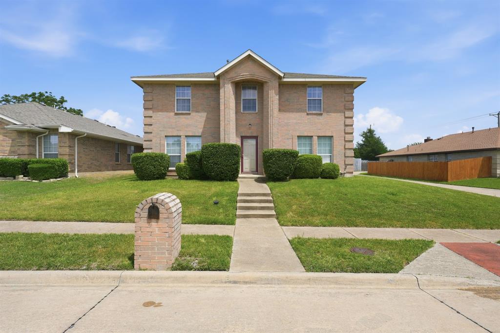 1308 Arbordale Court — photo