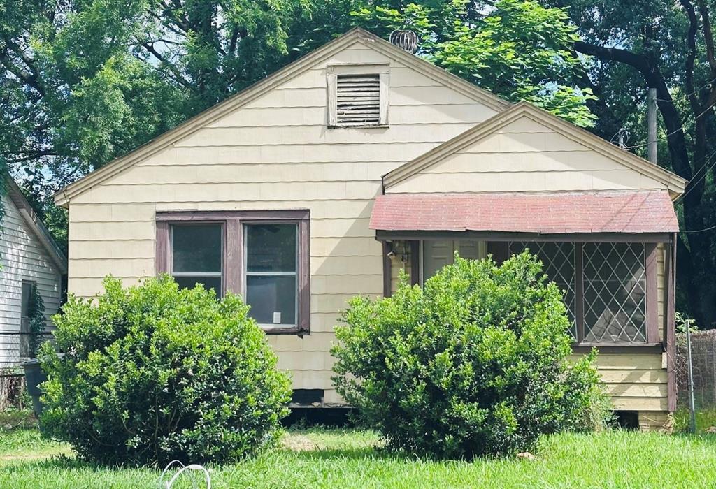 309 Edwards Street — photo