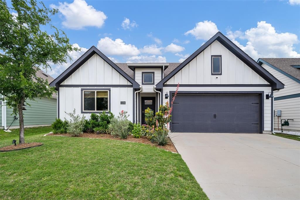 11204 W Pond Drive — photo
