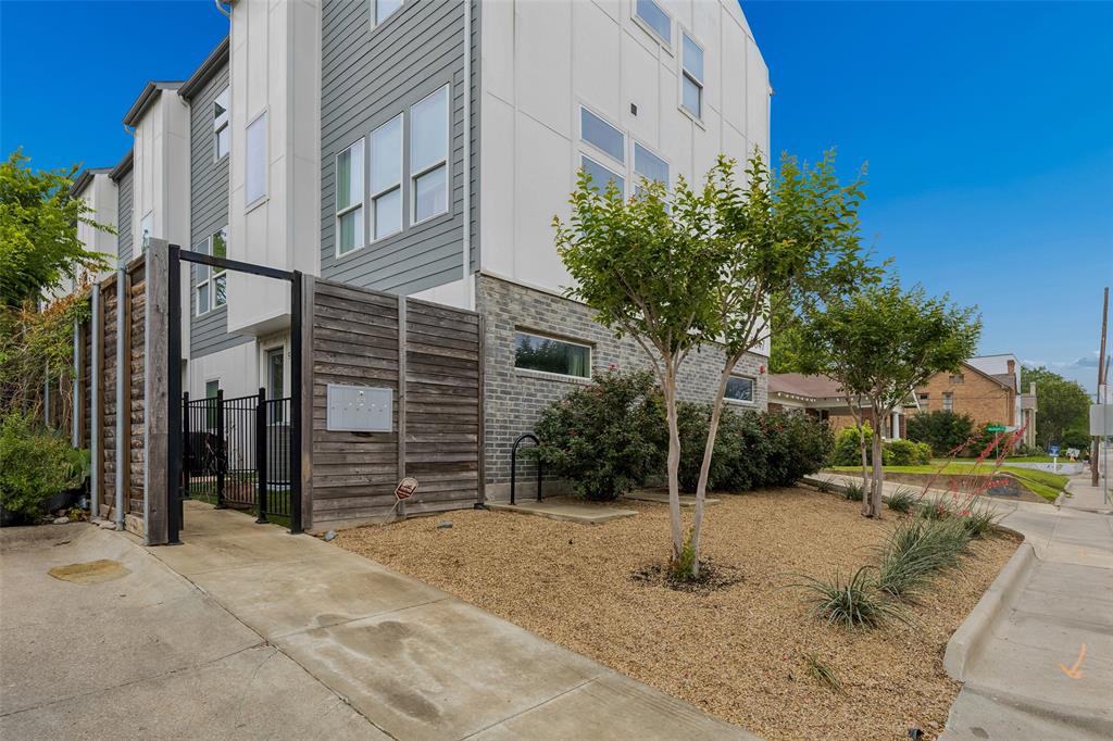 5647 Live Oak Street 103 — photo