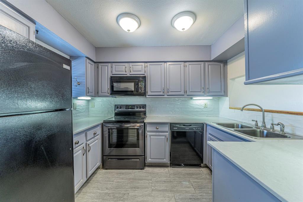 2733 Silver Creek Drive 205 — photo