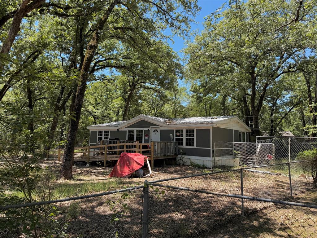 115 Fernwood Drive — photo