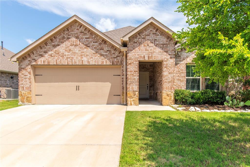 408 Rawhide Way — photo