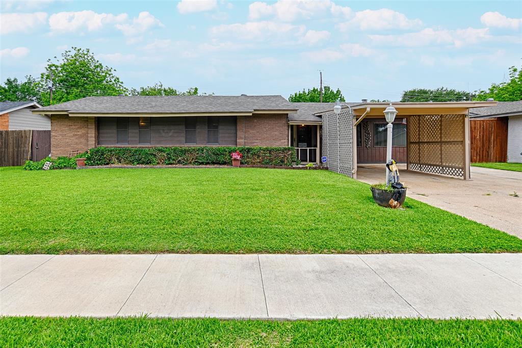 3705 Cranston Court E — photo