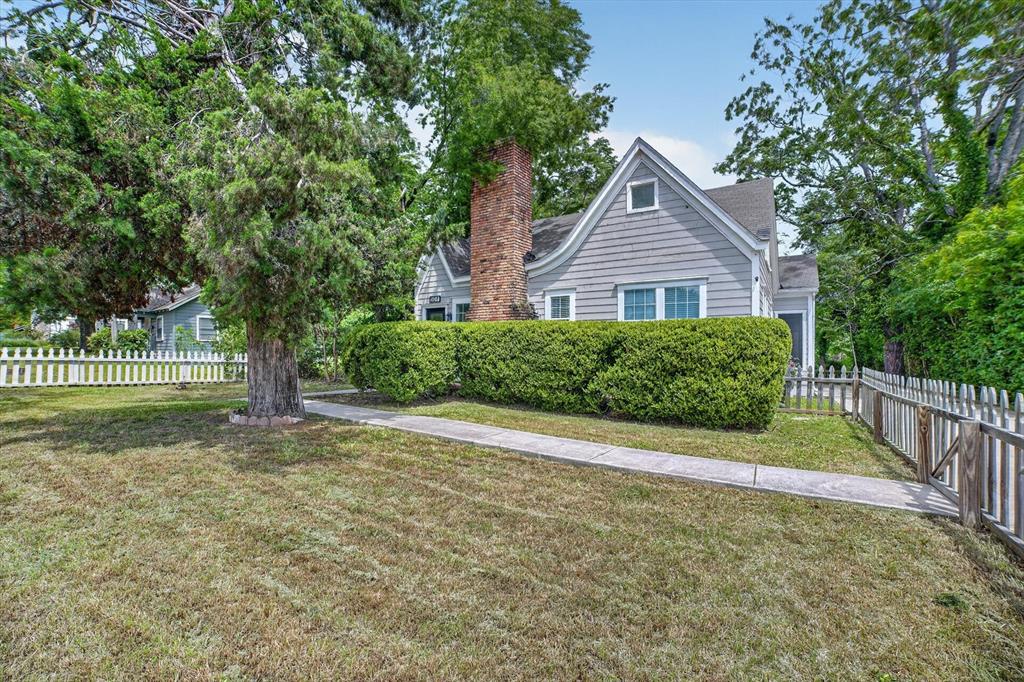 504 W Grove Street — photo