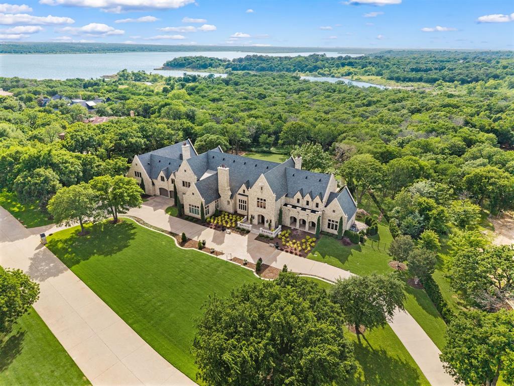 2105 Bayshore Drive — photo