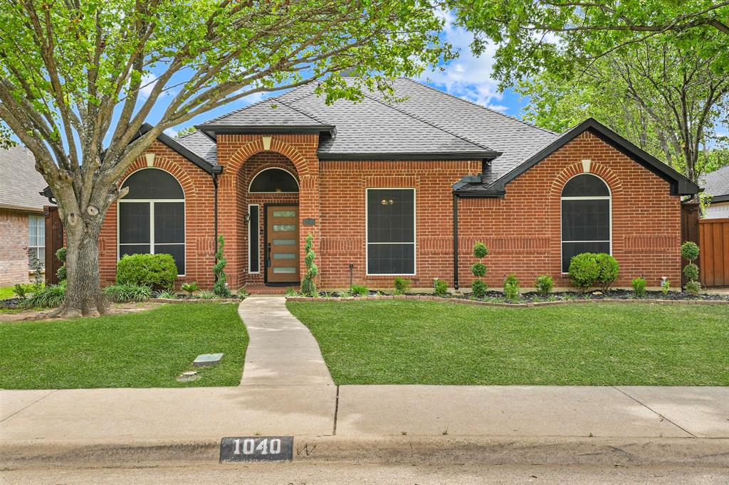 1040 Essex Drive — photo