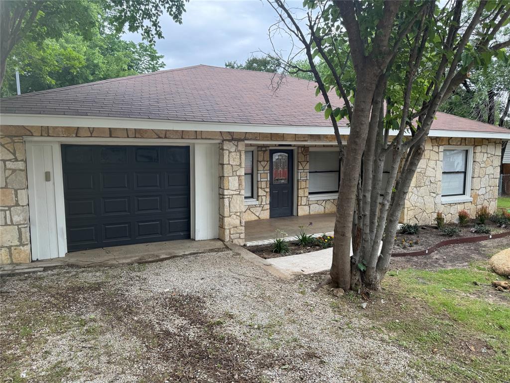 607 E Hundley Drive — photo